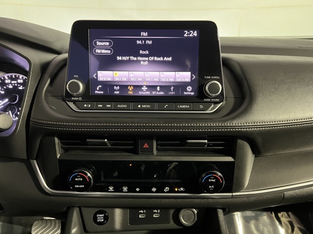 2025 Nissan Rogue SV photo 12