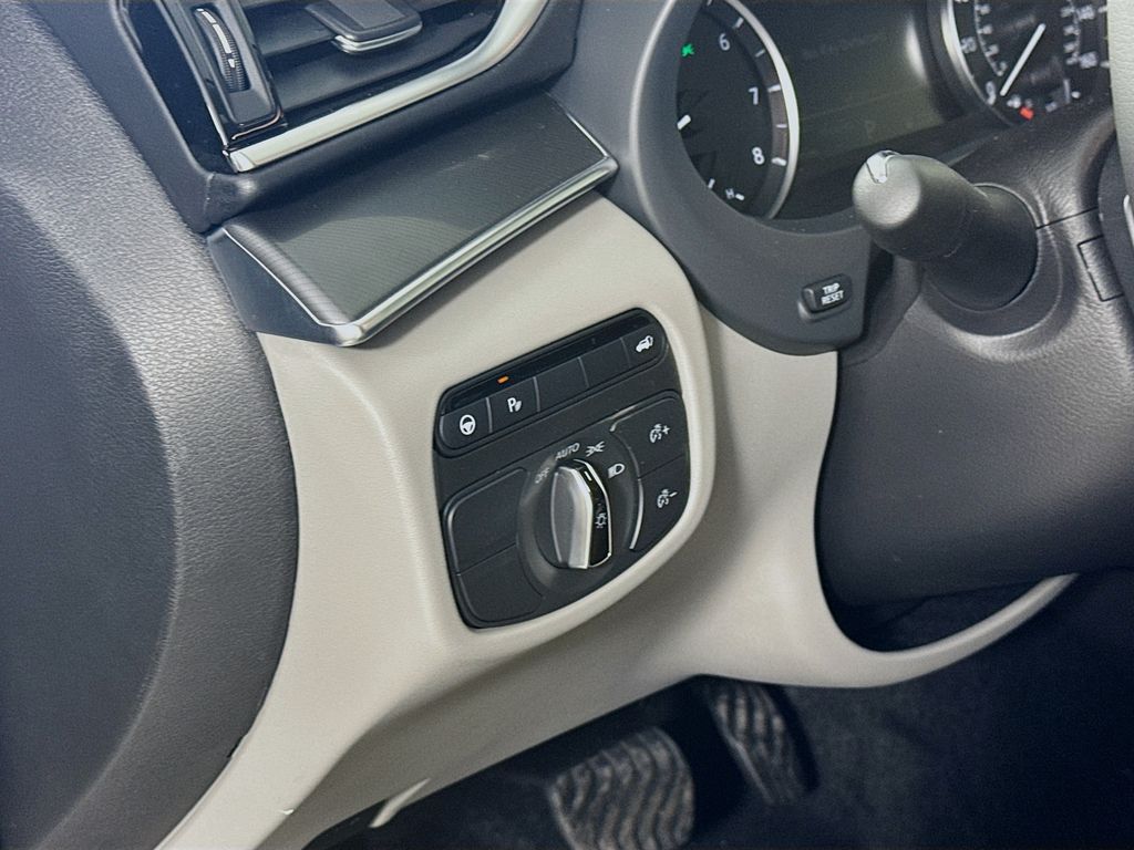 2025 Infiniti QX50 Luxe photo 10