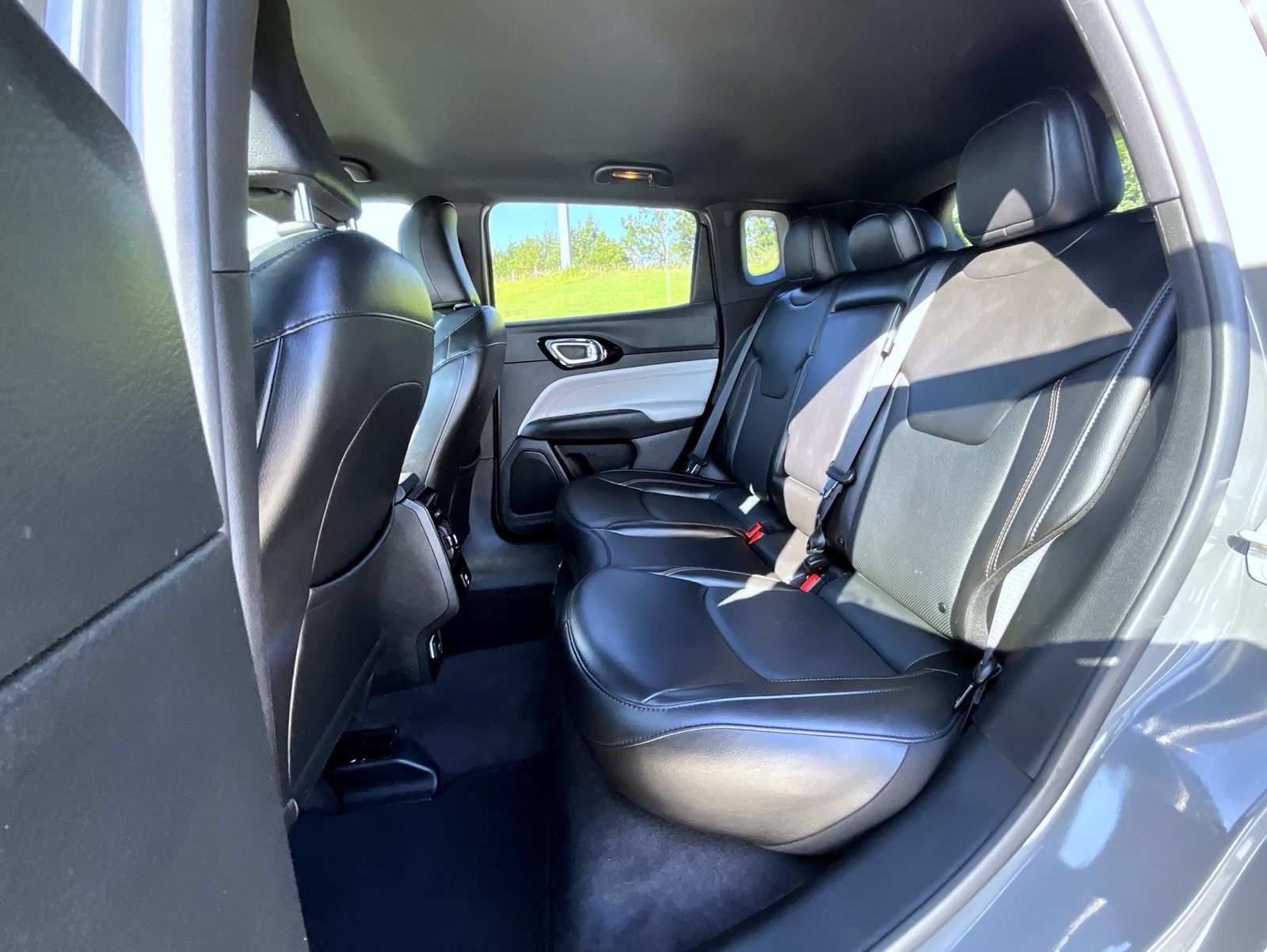 2023 Jeep Compass Limited photo 18