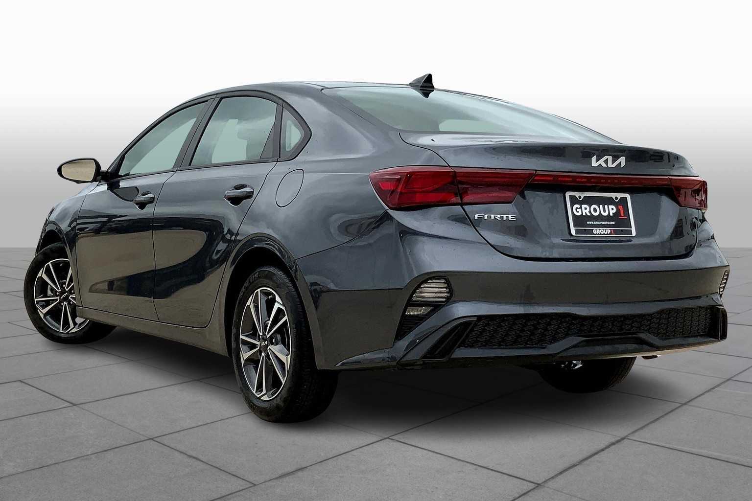 2024 Kia Forte LXS photo 11