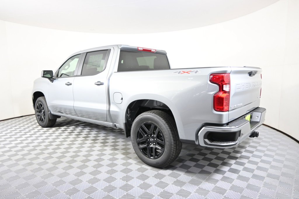 2026 Chevrolet Silverado 1500 Custom photo 3