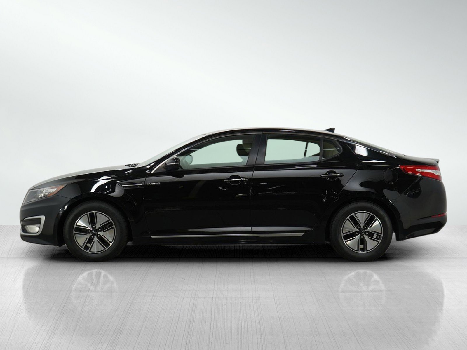 2013 Kia Optima Hybrid LX photo 2