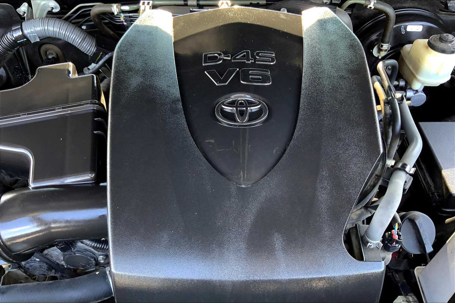 2017 Toyota Tacoma SR5 photo 31