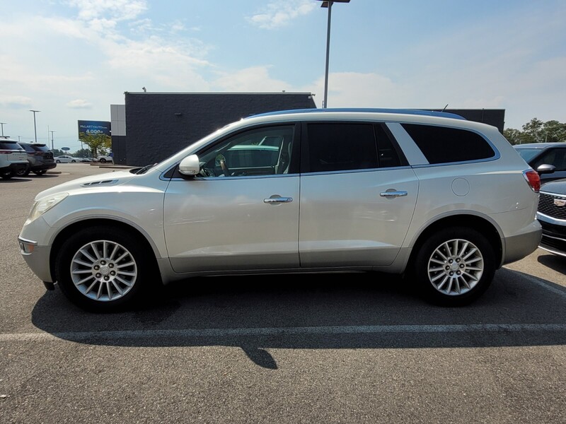 2012 Buick Enclave Leather photo 2