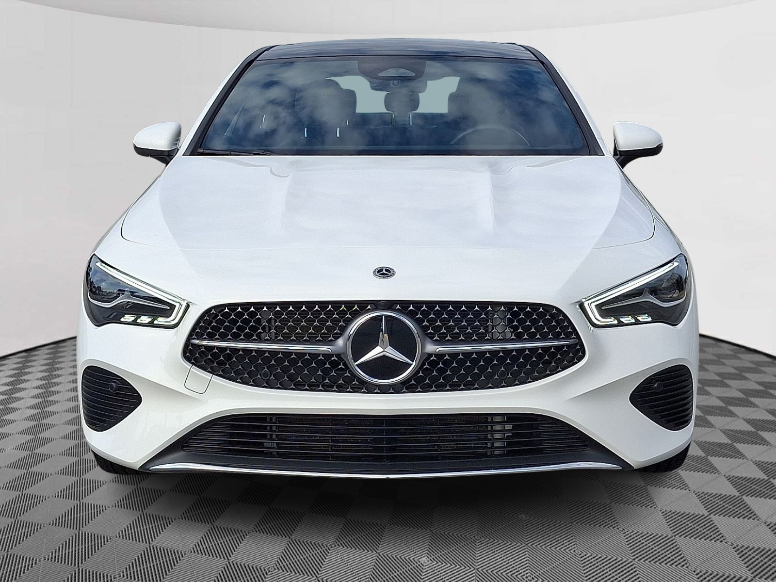 2025 Mercedes Benz CLA 250 4MATIC photo 2