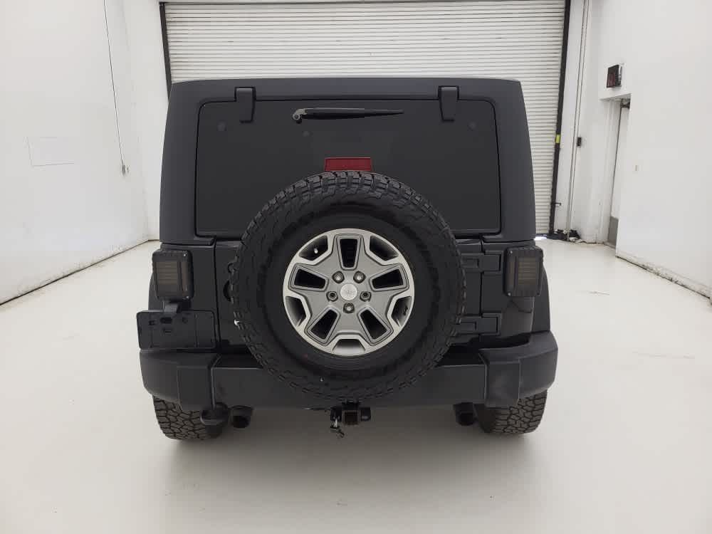 2016 Jeep Wrangler Unlimited Sahara photo 8