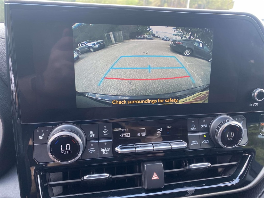 2023 Toyota Highlander XLE photo 19
