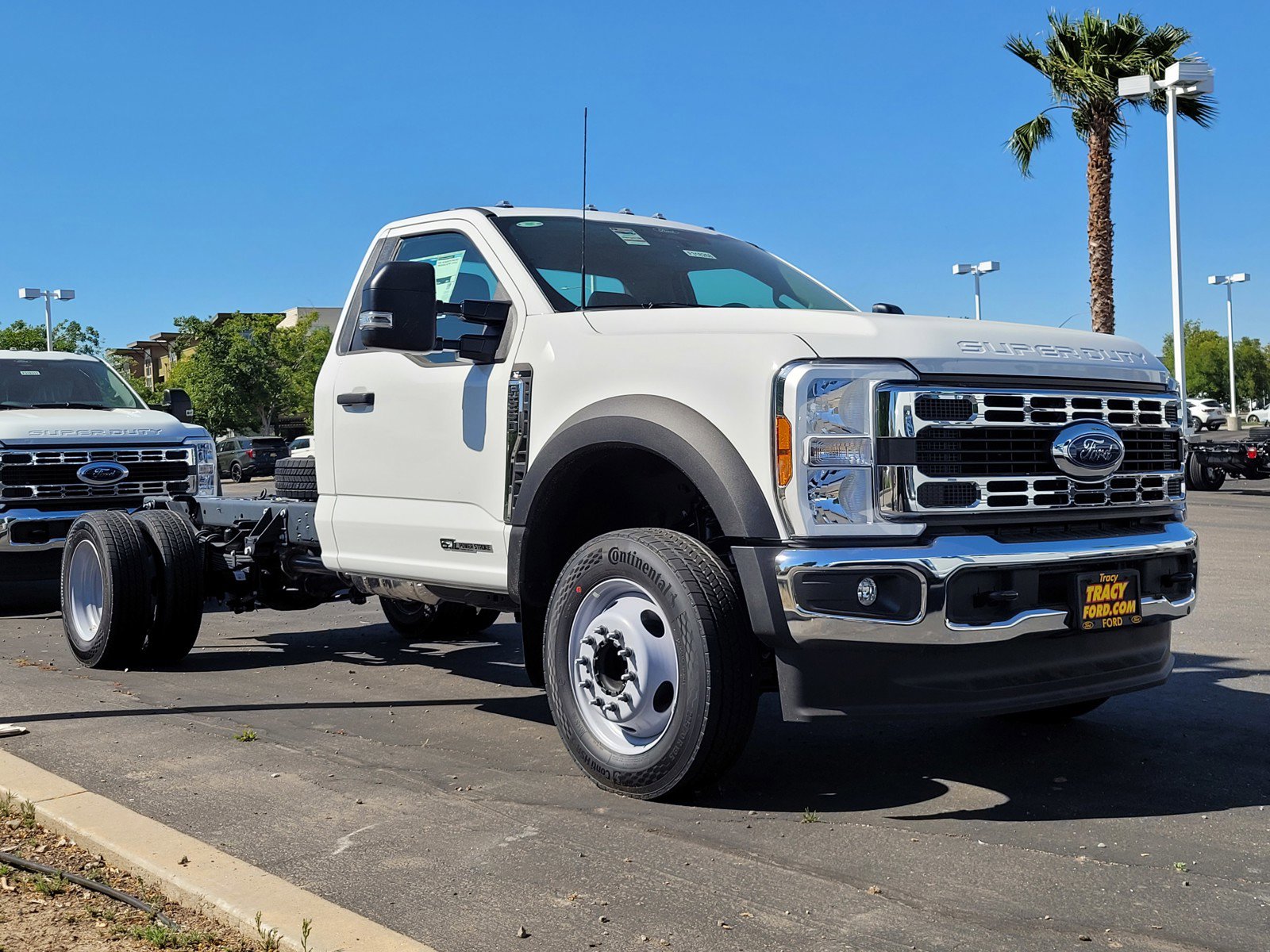 2024 Ford F-550 Super Duty Chassis Cab XL's photo