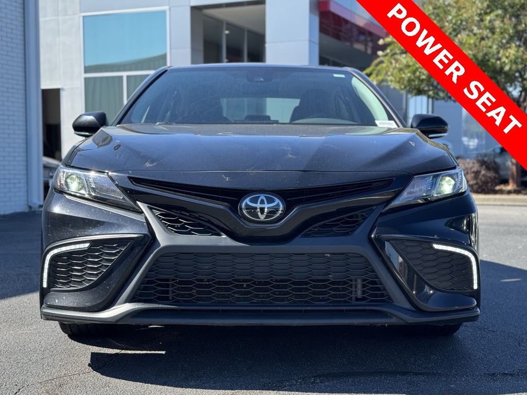 2023 Toyota Camry SE photo 3