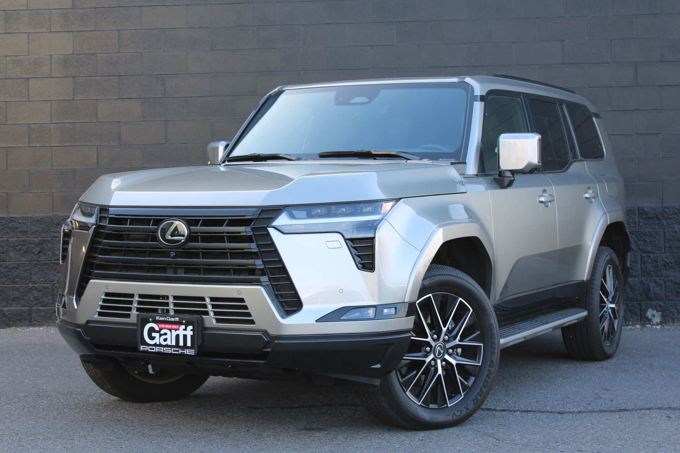 2024 Lexus GX Premium's photo