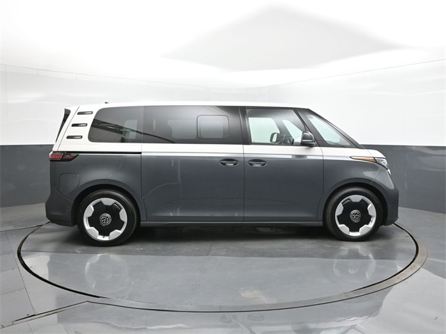 2025 Volkswagen ID. Buzz Pro Plus photo 23