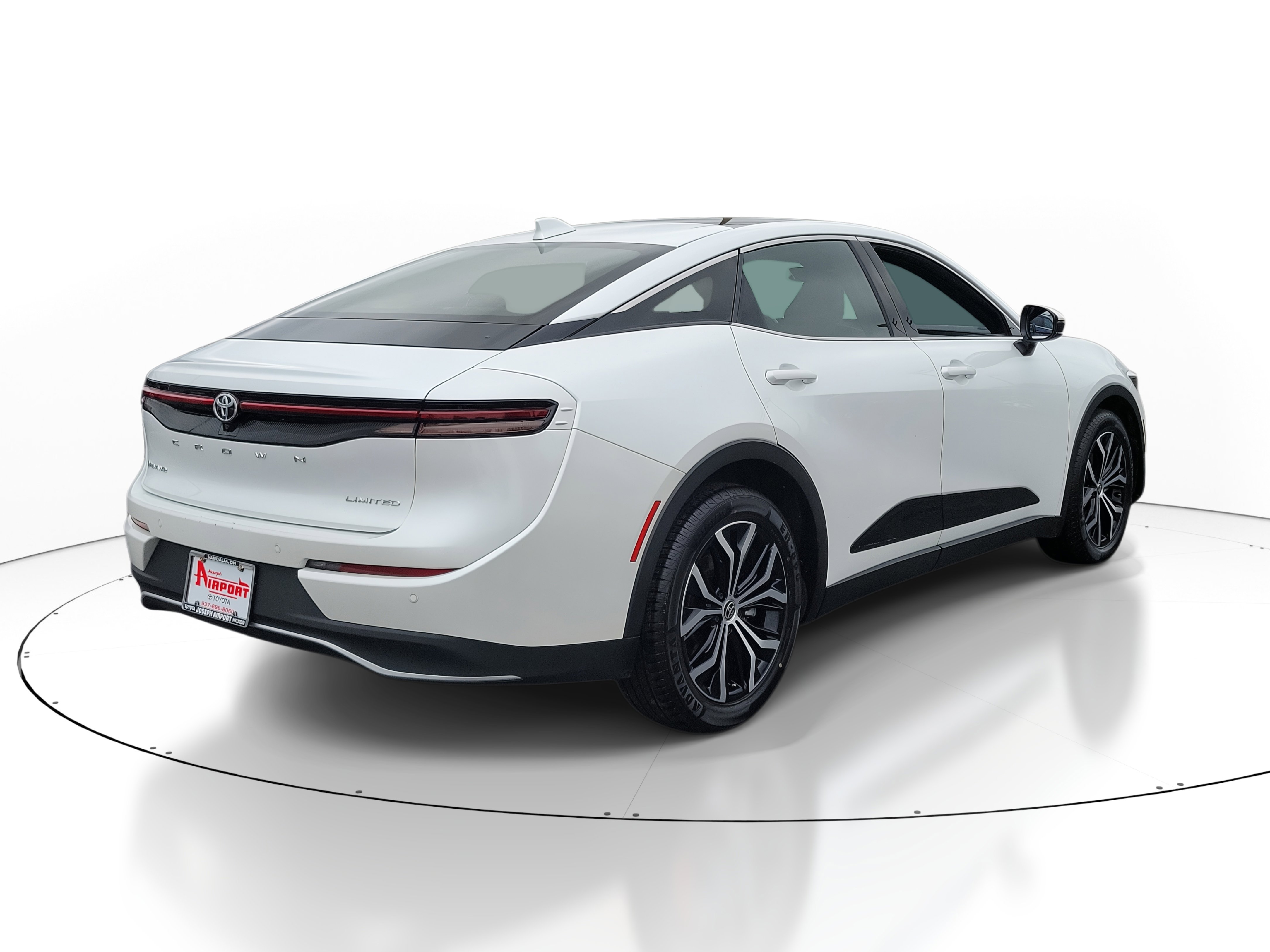 2024 Toyota Crown Limited photo 4