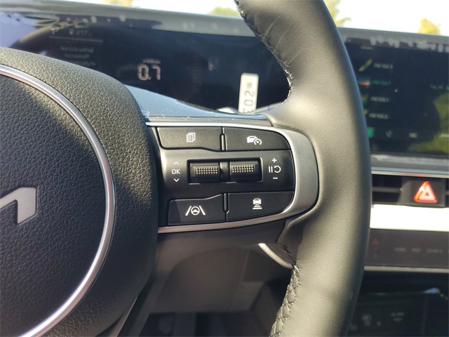 2025 Kia K5 GT-Line photo 15