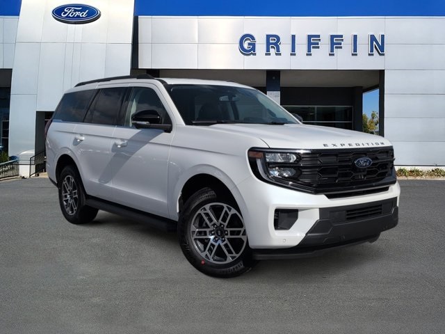 2026 Ford Expedition Active's photo