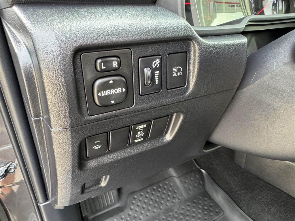 2020 Toyota 4Runner SR5 Premium photo 18