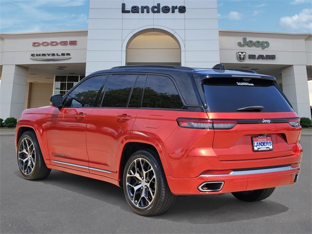 2022 Jeep Grand Cherokee Summit photo 4