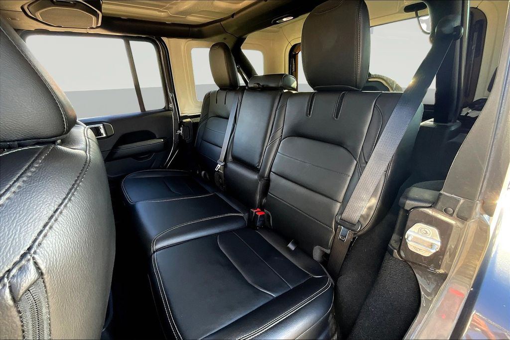 2021 Jeep Wrangler Unlimited Sahara 4xe photo 17