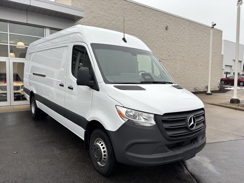2025 Mercedes-Benz Sprinter Cargo Van Base's photo