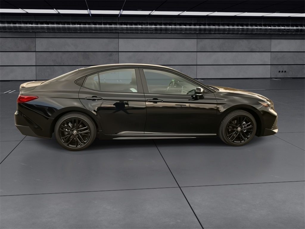 2026 Toyota Camry SE photo 4