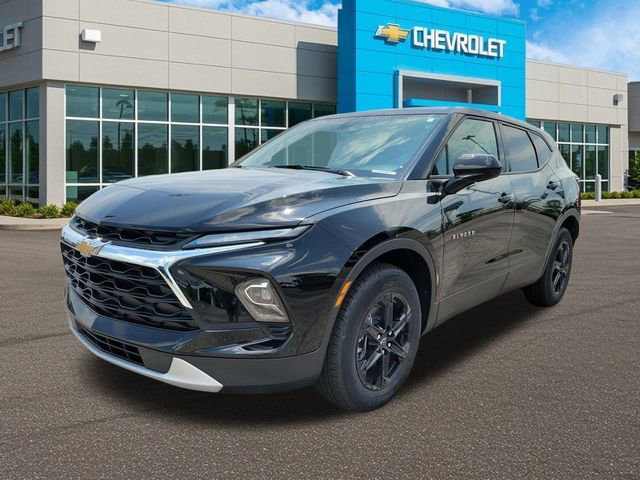 2025 Chevrolet Blazer 2LT photo 2