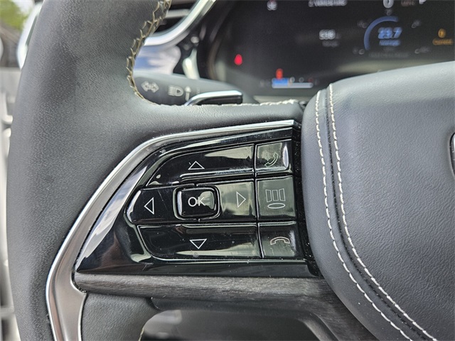 2023 Jeep Grand Cherokee Overland photo 27