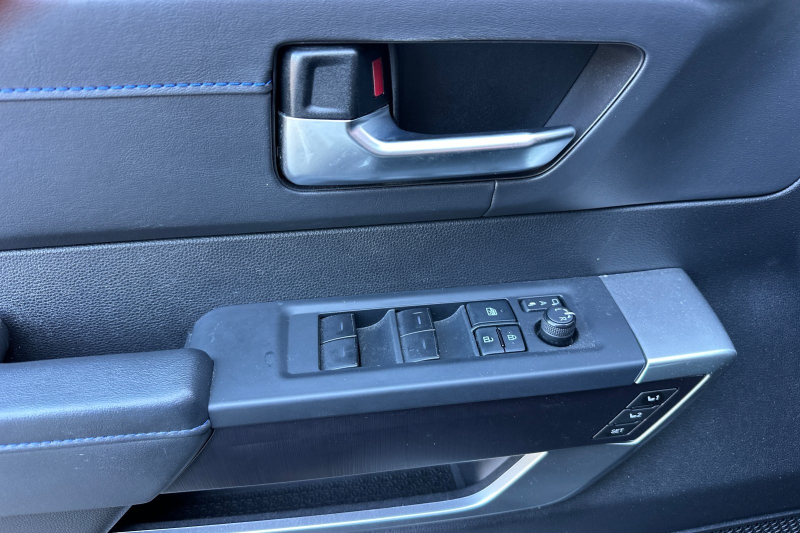 2022 Toyota Tundra Platinum photo 7
