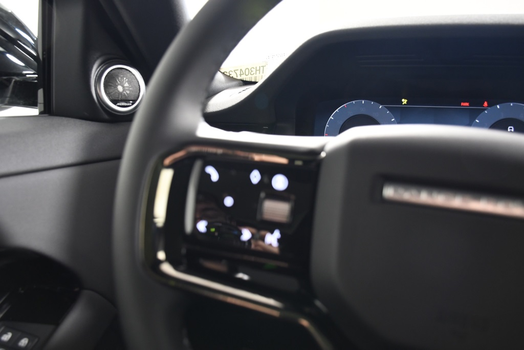 2026 Land Rover Range Rover Evoque Dynamic SE photo 29