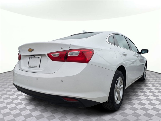 2024 Chevrolet Malibu 1LT photo 2