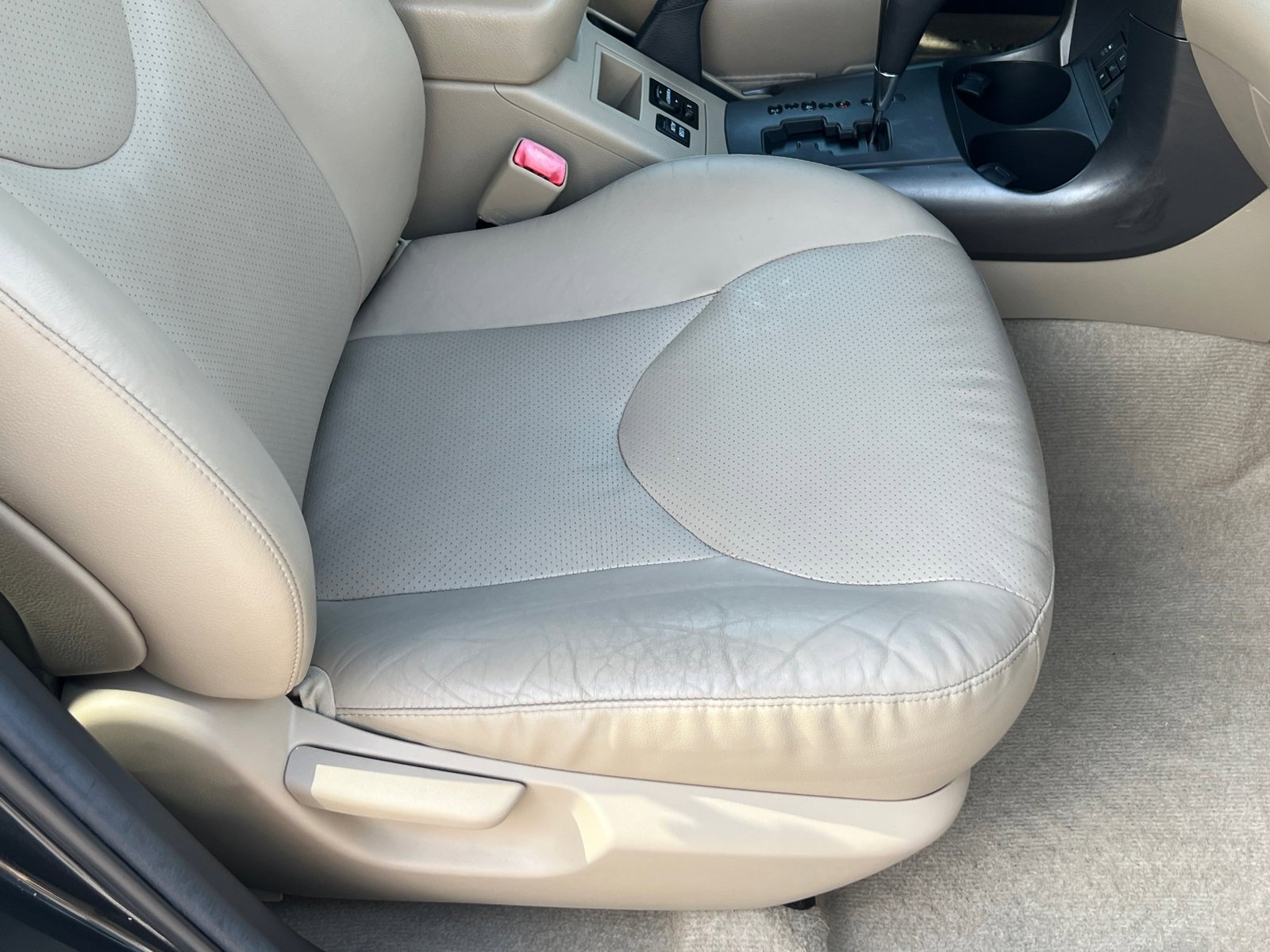 2012 Toyota RAV4 Limited photo 10