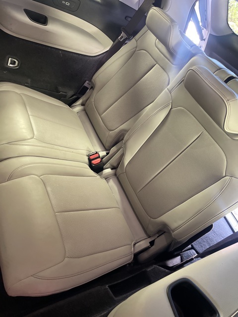 2021 Jeep Grand Cherokee Overland photo 18