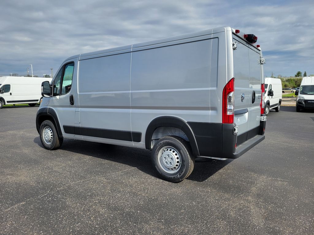 2025 Ram ProMaster 1500 Tradesman photo 4