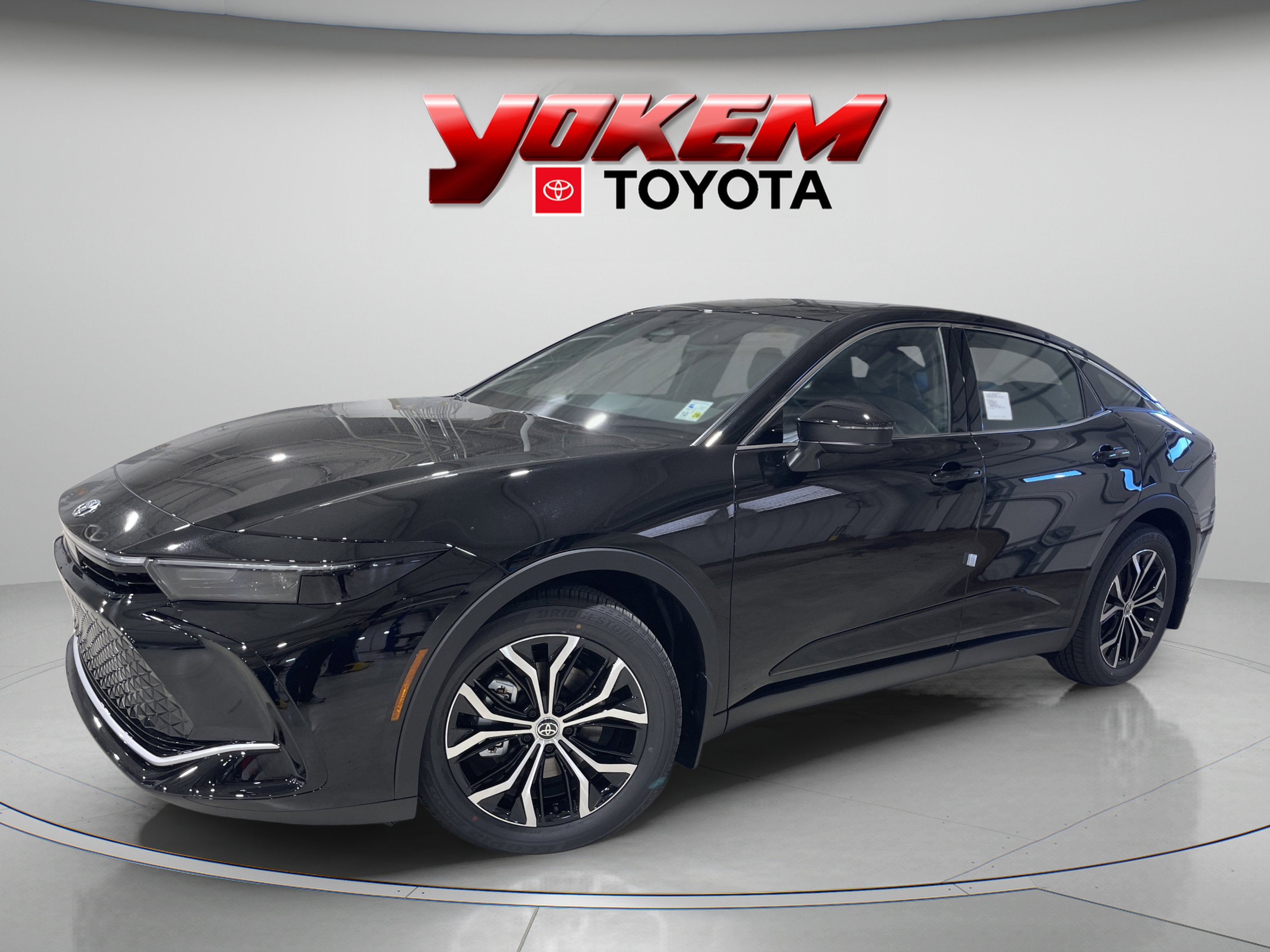 2026 Toyota Crown XLE's photo