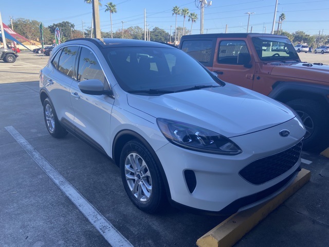 2021 Ford Escape SE's photo