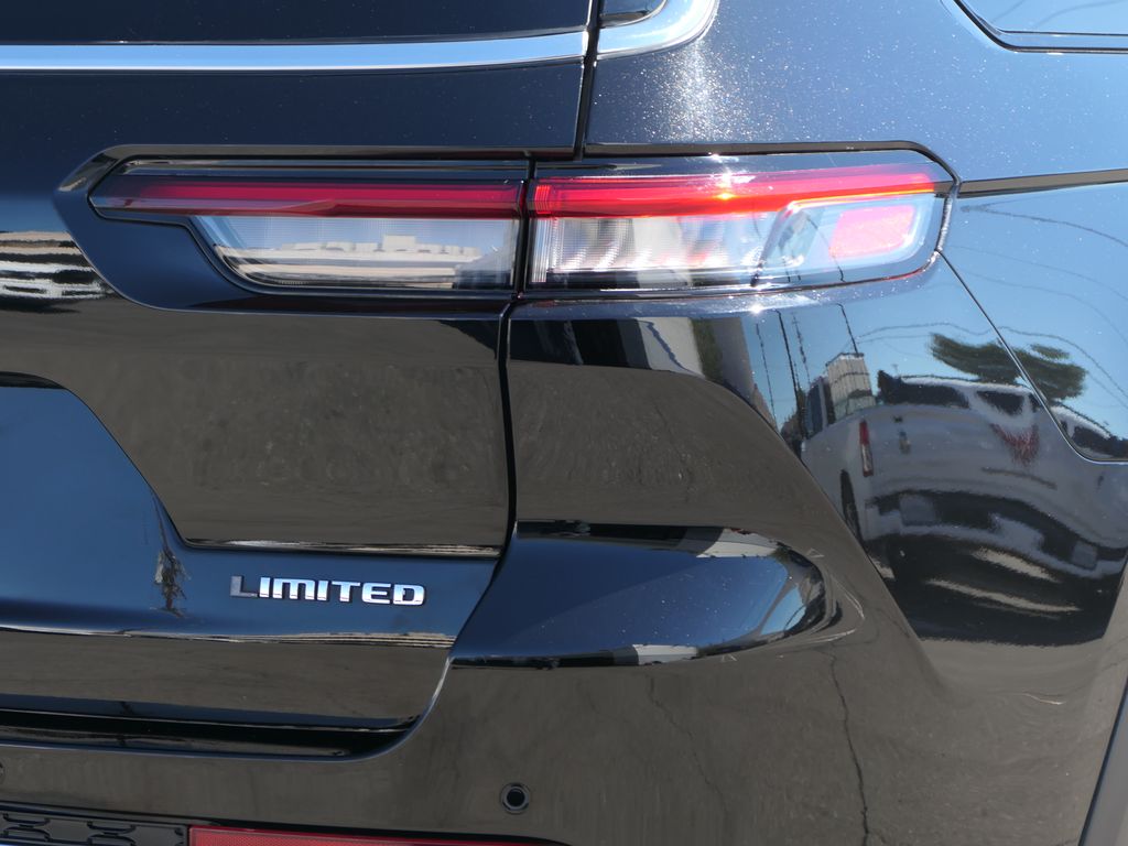 2022 Jeep Grand Cherokee Limited photo 4