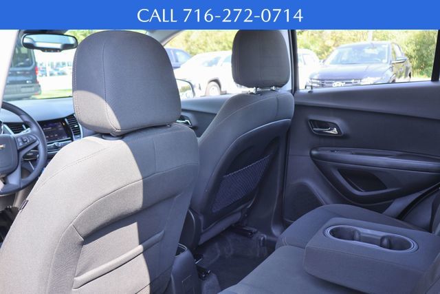 2021 Chevrolet Trax LS photo 6