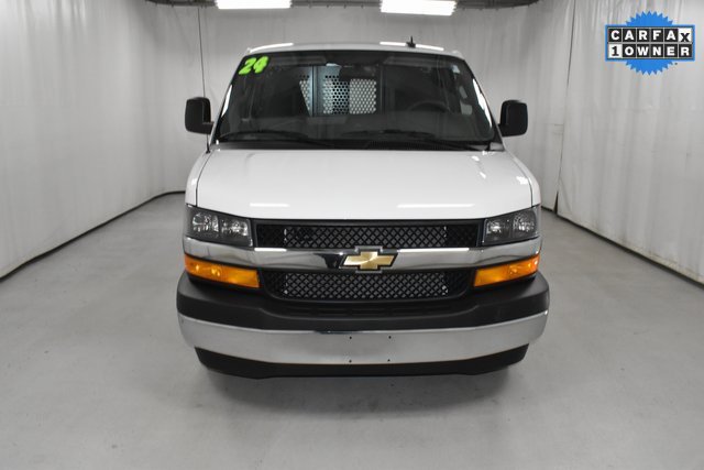 2024 Chevrolet Express Cargo Van 2500 photo 3