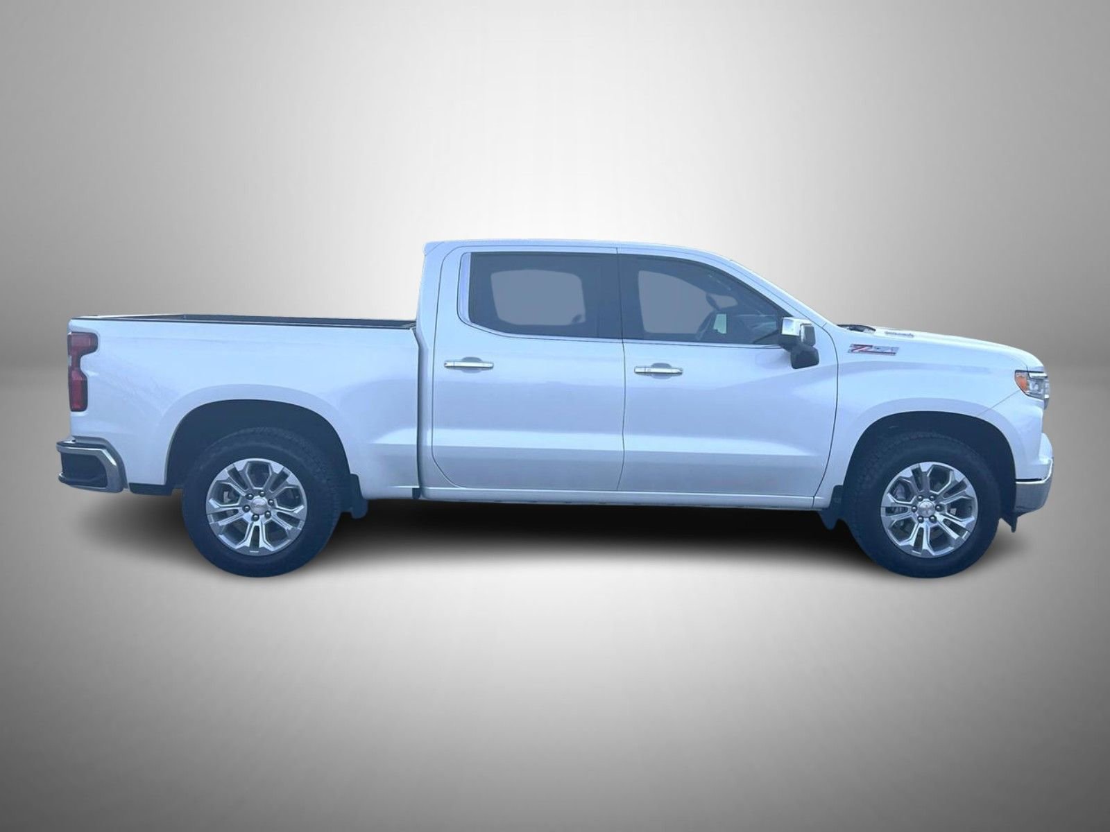 2025 Chevrolet Silverado 1500 LTZ photo 4