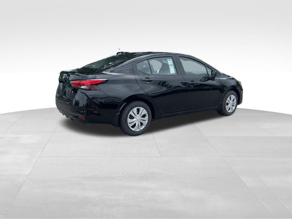 2025 Nissan Versa S photo 4