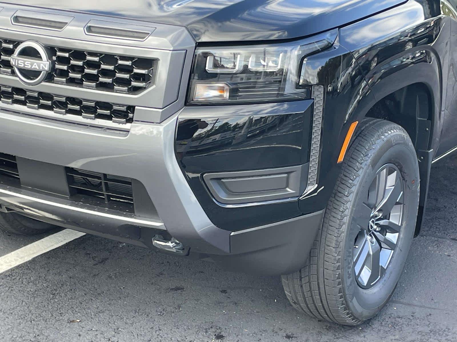 2026 Nissan Frontier Crew Cab SV photo 9
