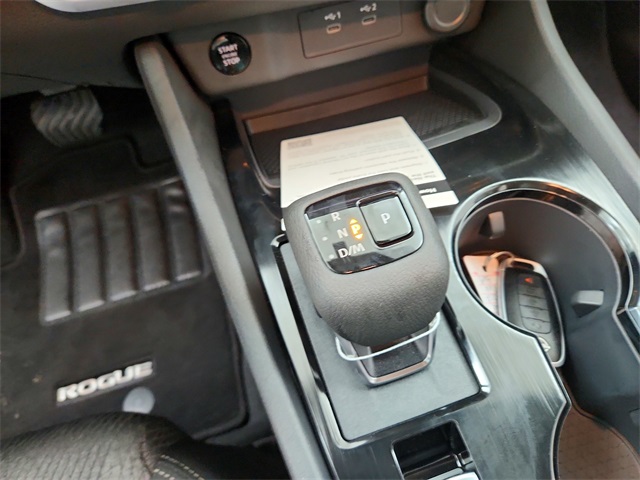 2025 Nissan Rogue SV photo 22