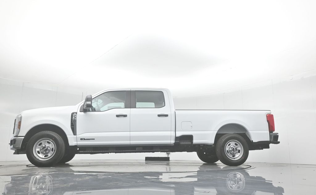 2025 Ford F-350 Super Duty XL