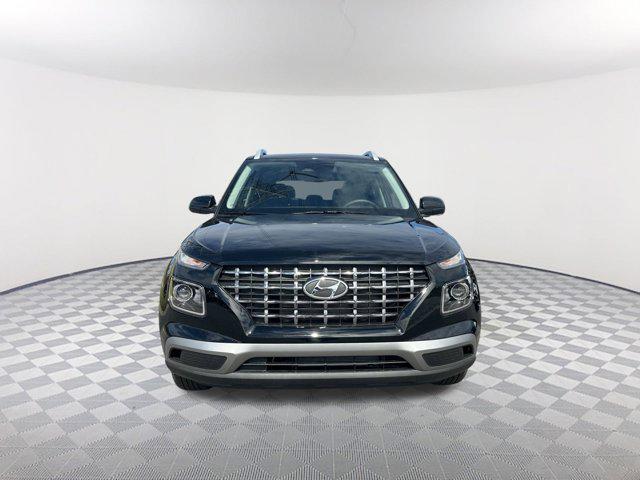 2026 Hyundai Venue SEL photo 2