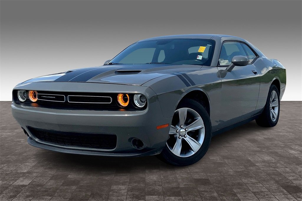 Used 2019 Dodge Challenger SXT with VIN 2C3CDZAG6KH723680 for sale in Rainbow City, AL