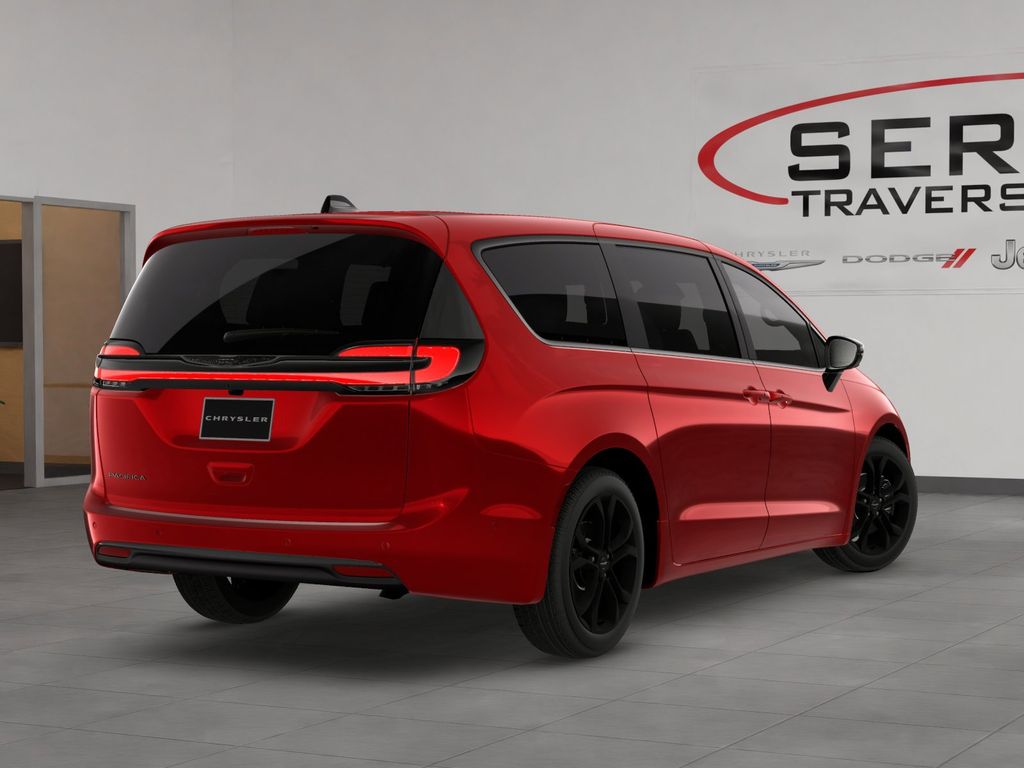 2026 Chrysler Pacifica photo 3