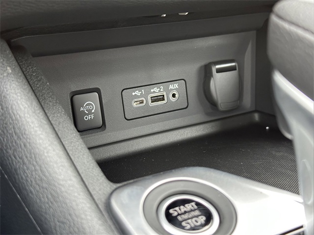 2025 Nissan Sentra SV photo 26