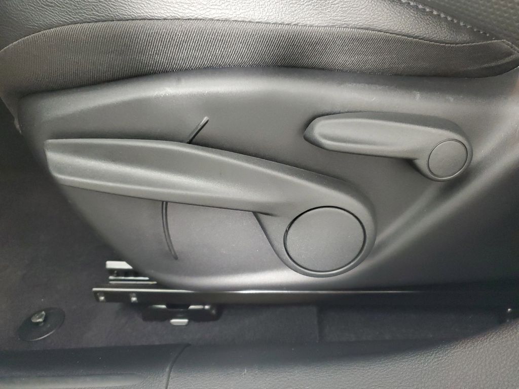 2025 Jeep Compass Latitude photo 24