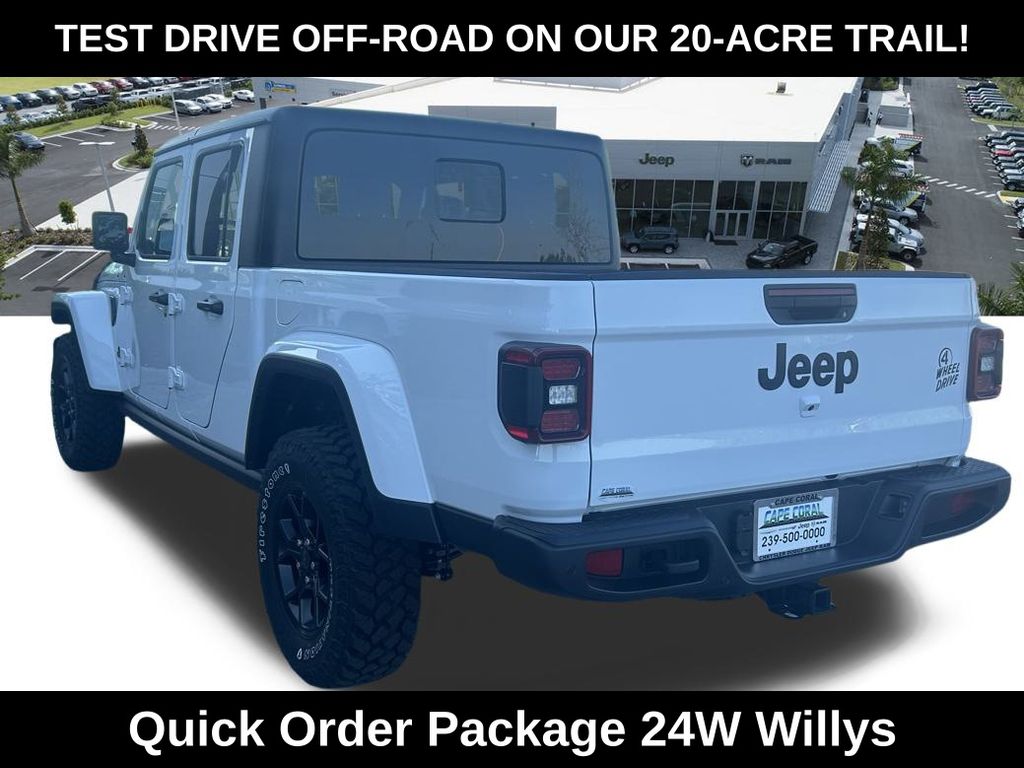 2025 Jeep Gladiator Willys photo 5