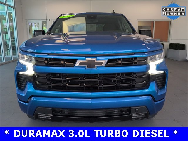 2023 Chevrolet Silverado 1500 RST photo 2