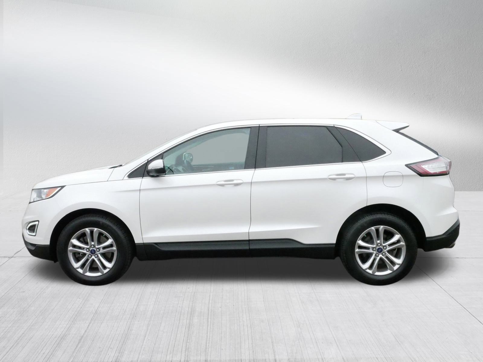 2015 Ford Edge SEL photo 4