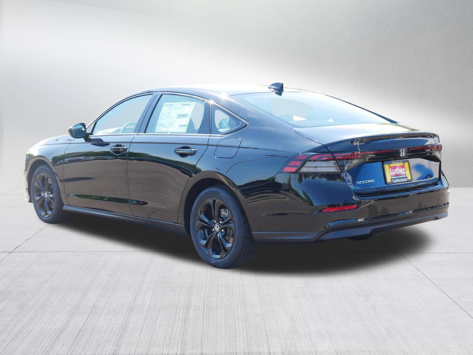 2025 Honda Accord SE photo 5